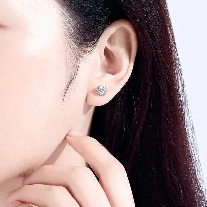 0.5 Ct Diamond Flower Stud Earrings