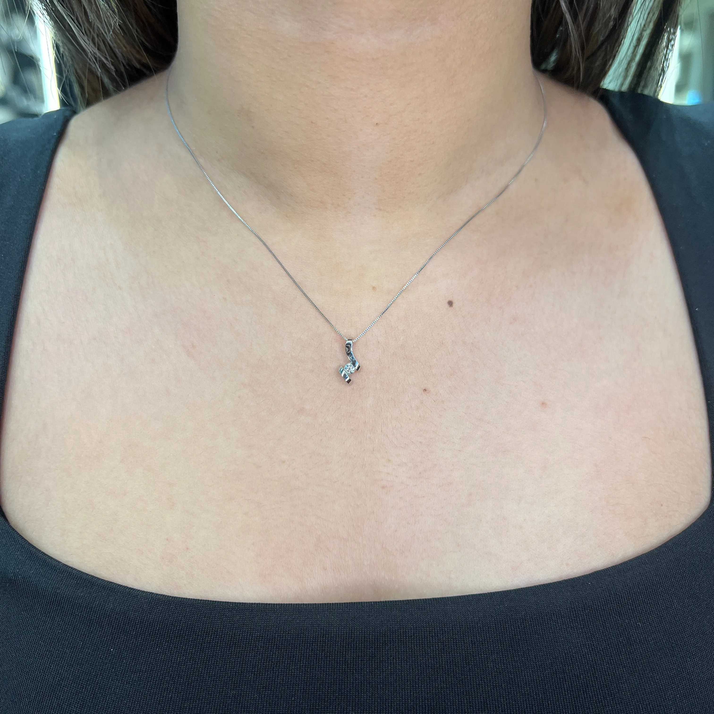 10K White Gold (0.07ct) Tension Set Diamond Solitaire Pendant