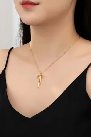 15" Bow Pendant Necklace in Gold