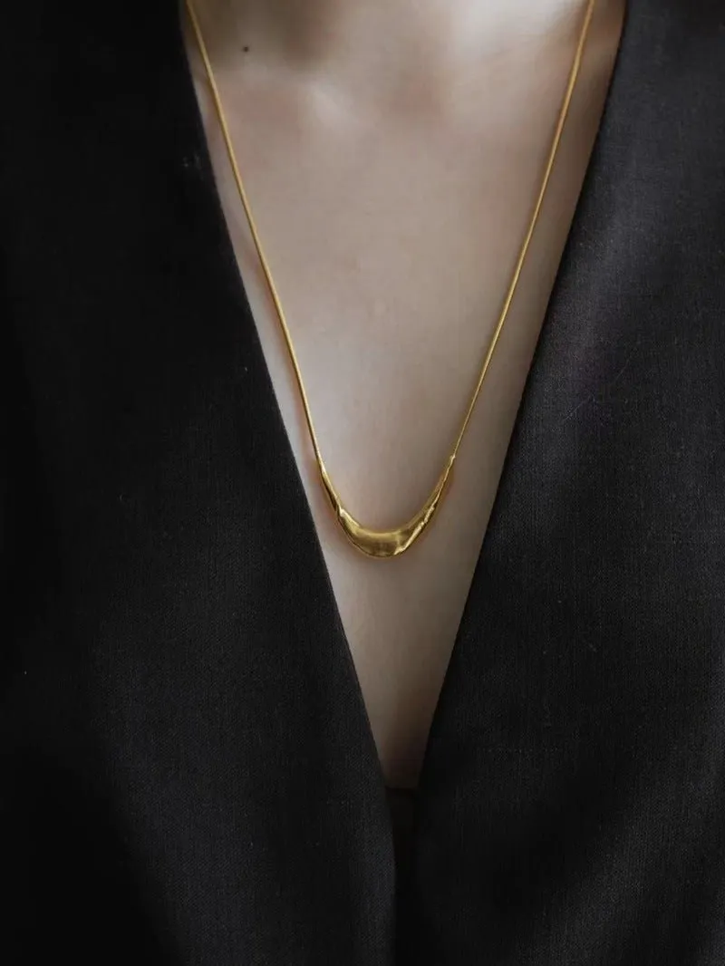 925 Silver Metal Style U-Shape Medium Length Necklace