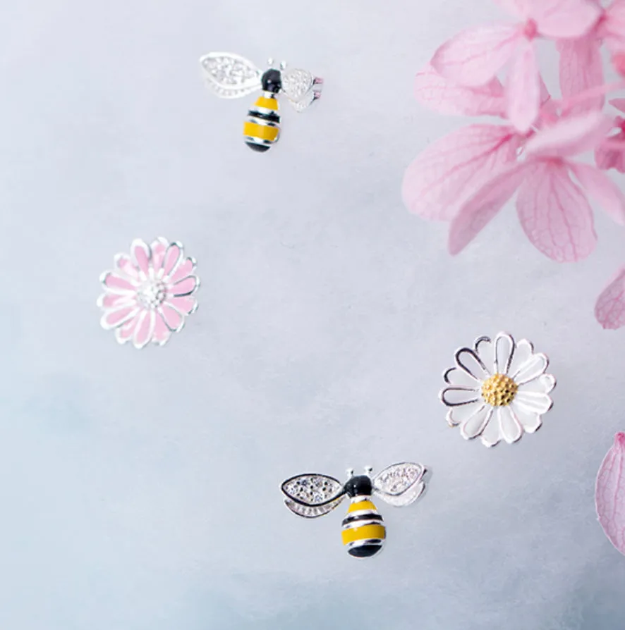 Asymmetry Bee and Daisy flower cute stud earrings - SS060