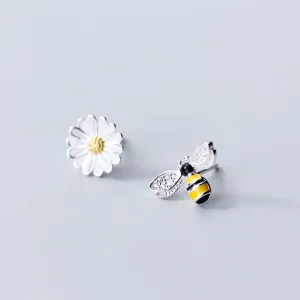 Asymmetry Bee and Daisy flower cute stud earrings - SS060