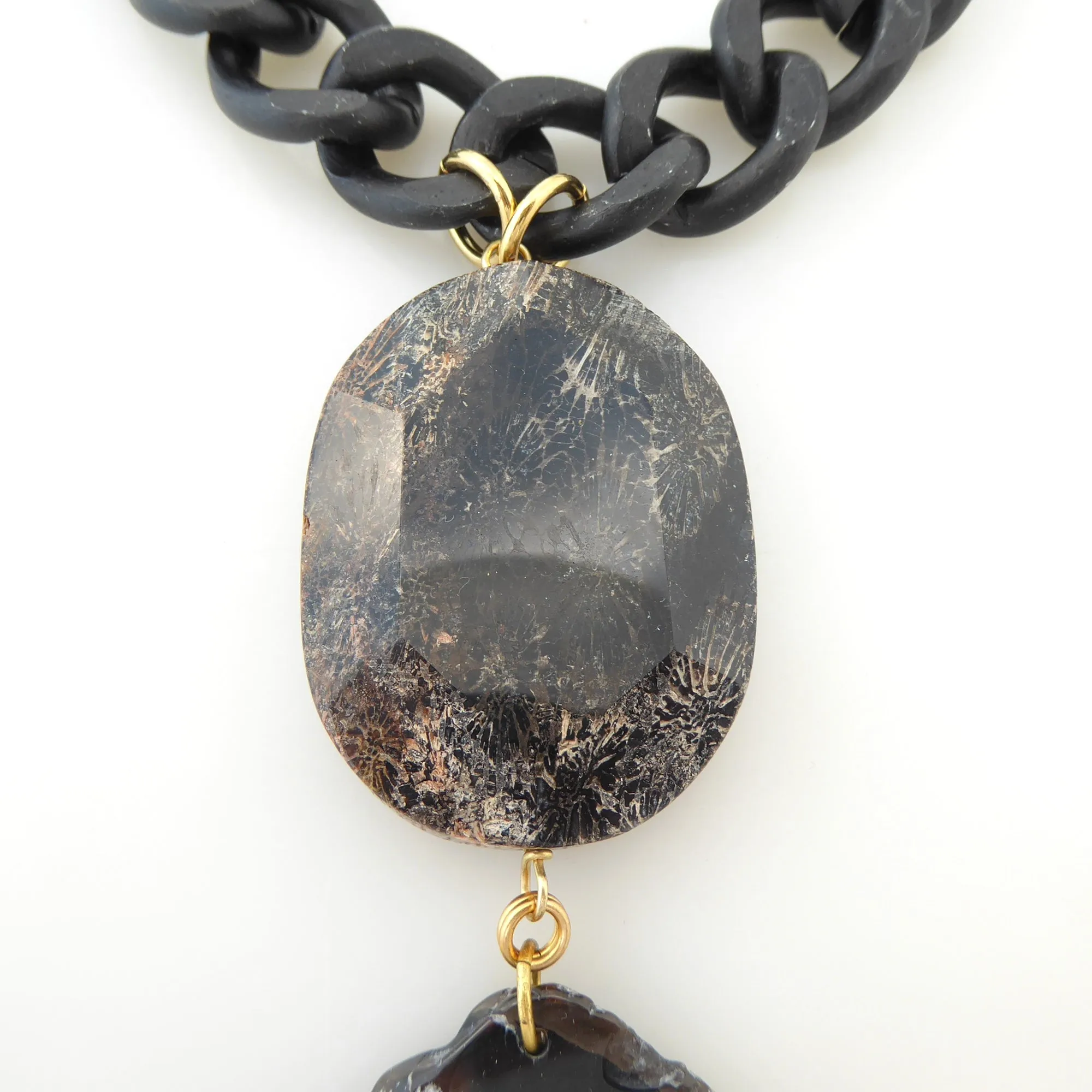 Black agate pendant necklace