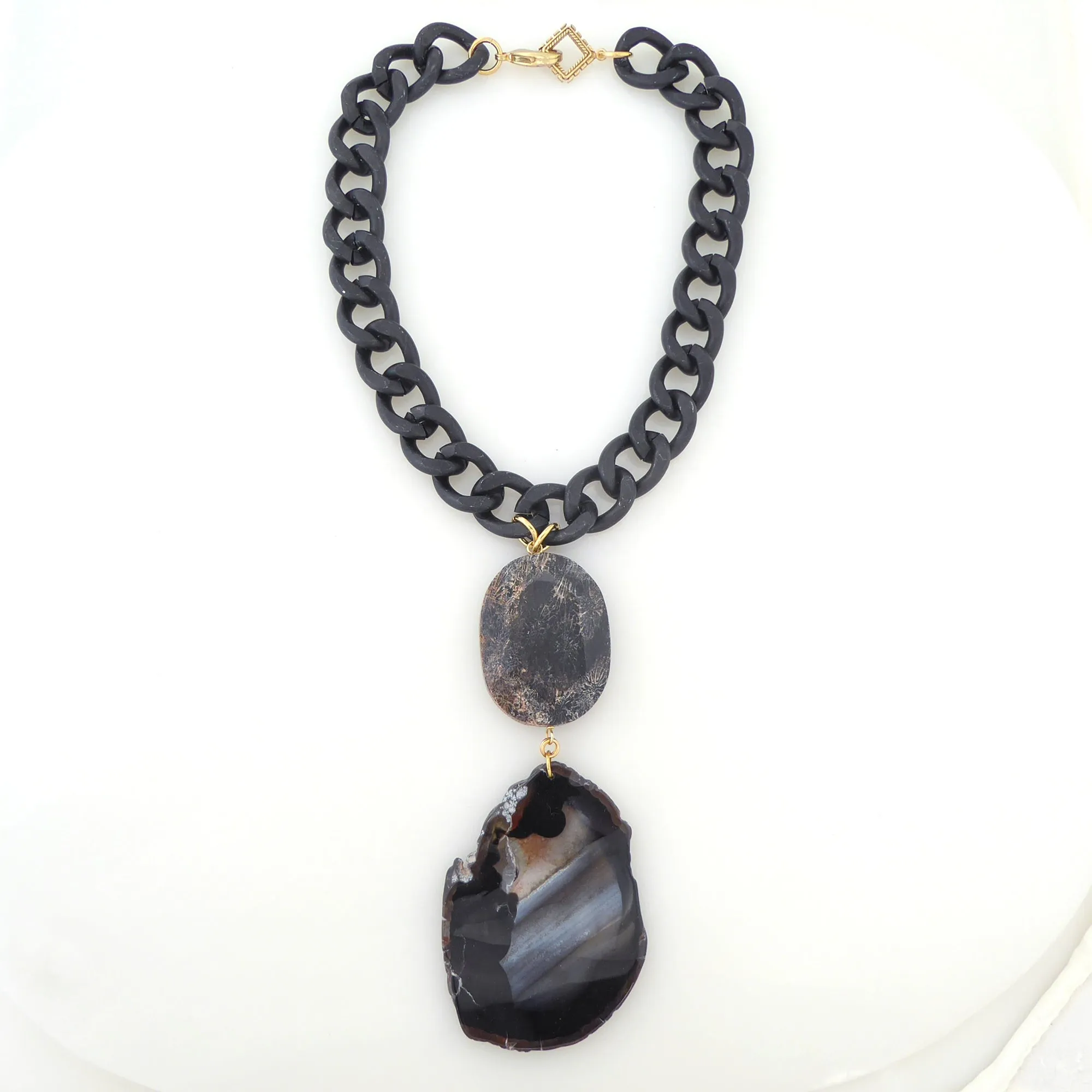 Black agate pendant necklace