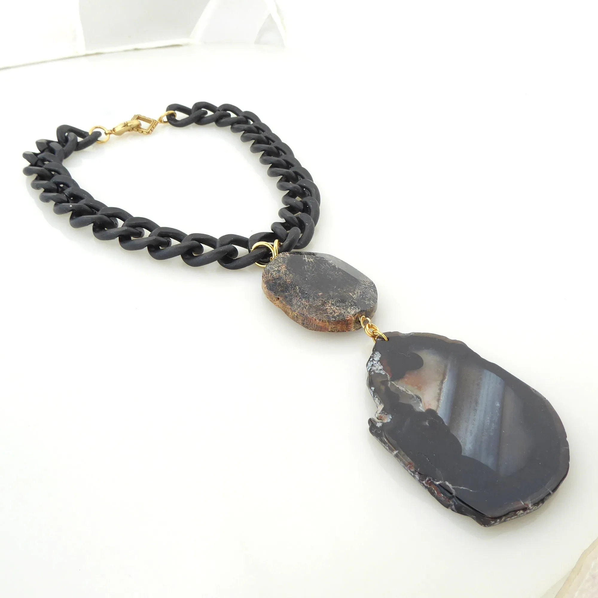 Black agate pendant necklace