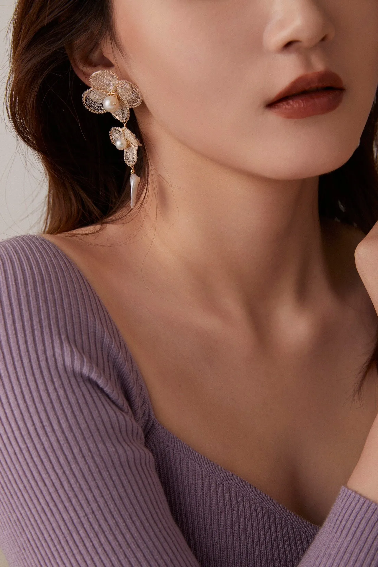 Cicada Wing Series Metallic Lace Petite Floral Stud Earrings