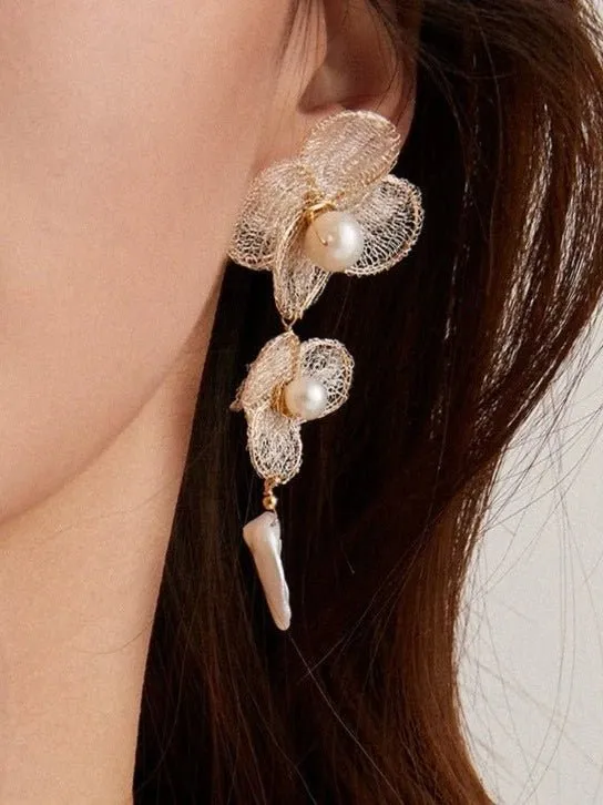 Cicada Wing Series Metallic Lace Petite Floral Stud Earrings