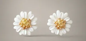 DAISY FLOWER STUD EARRINGS - WHITE