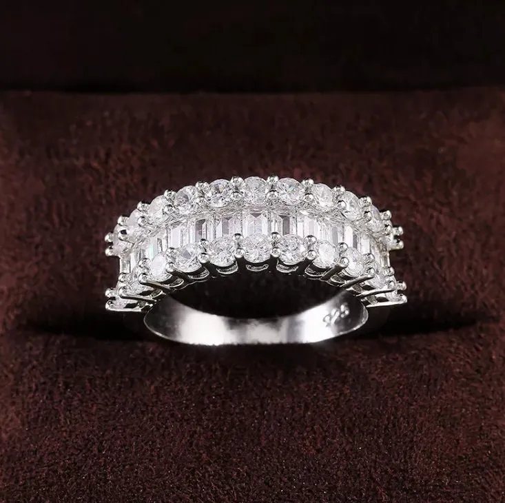 Engagement Ring | Womens Wedding Band | Baguette Ring | Engagement Ring Diamond | Luxury Diamond Ring | Engagement rings | Big Diamond Rings
