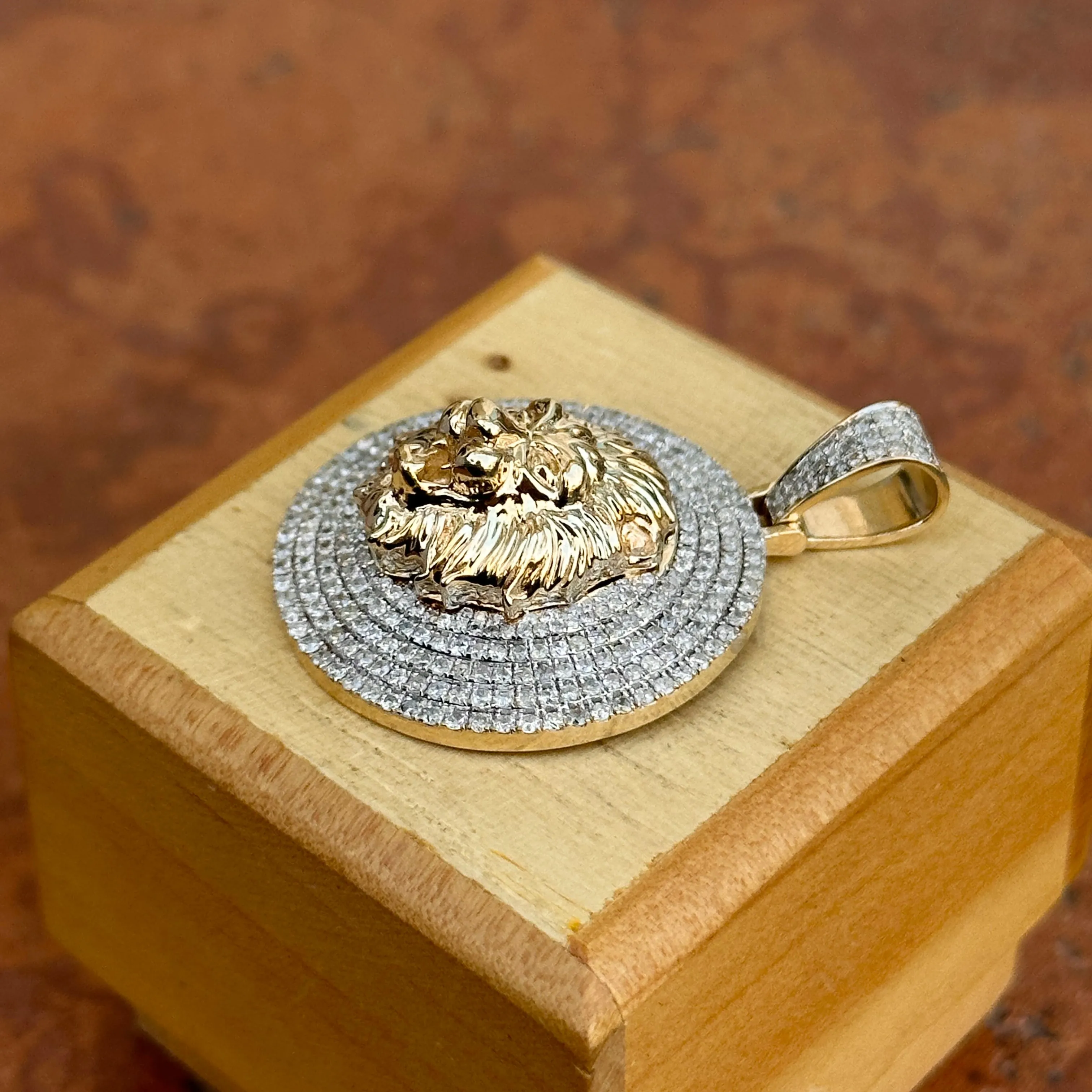 Estate 10KT Yellow Gold Pave Diamond Lion Head Pendant
