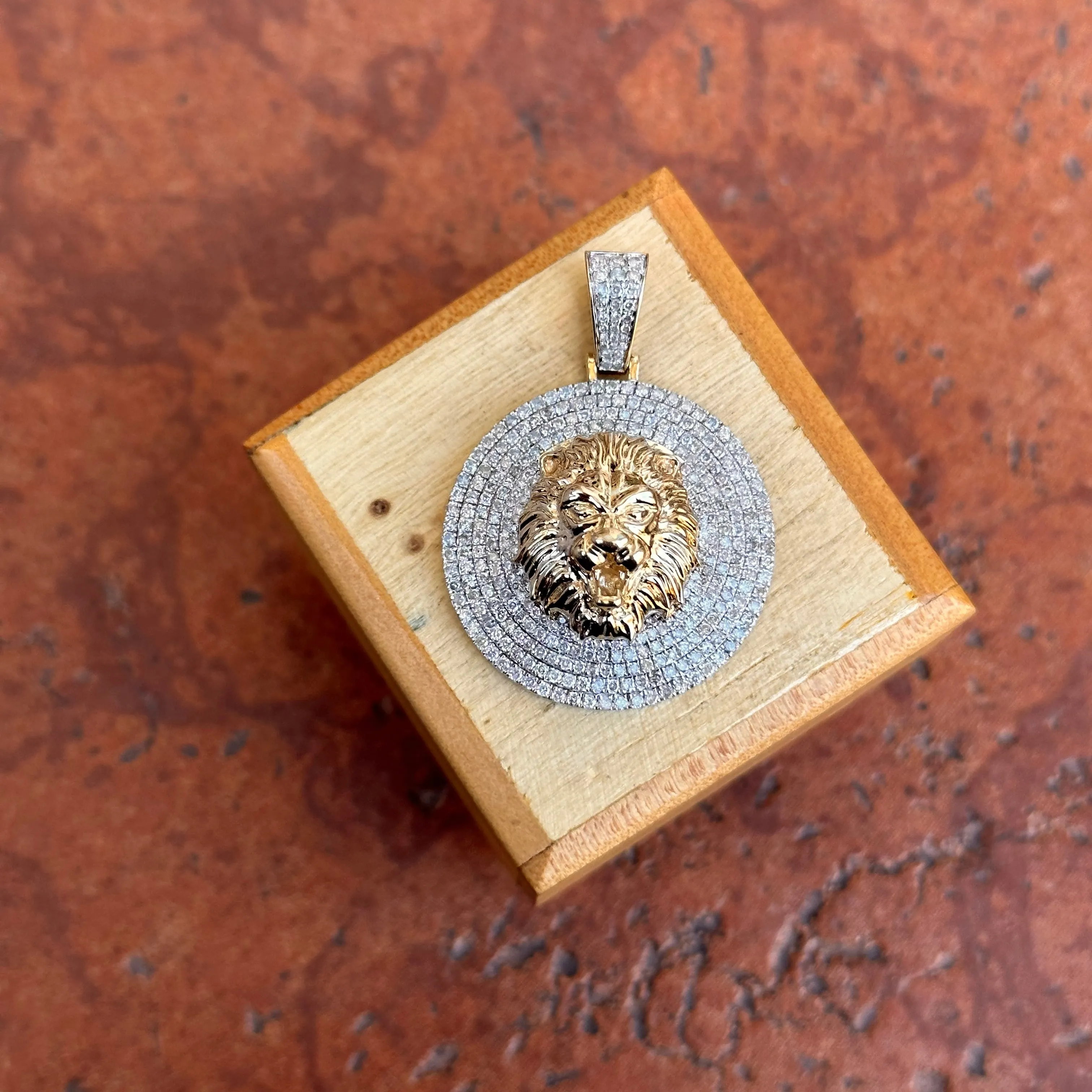 Estate 10KT Yellow Gold Pave Diamond Lion Head Pendant