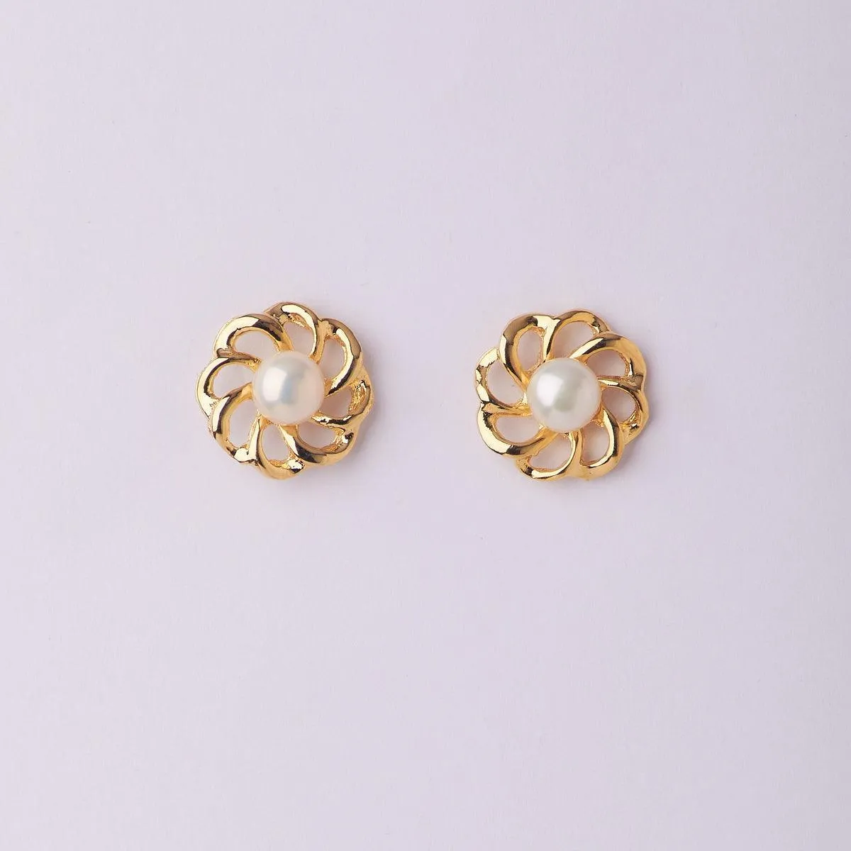 Floral Pearl Stud Earring