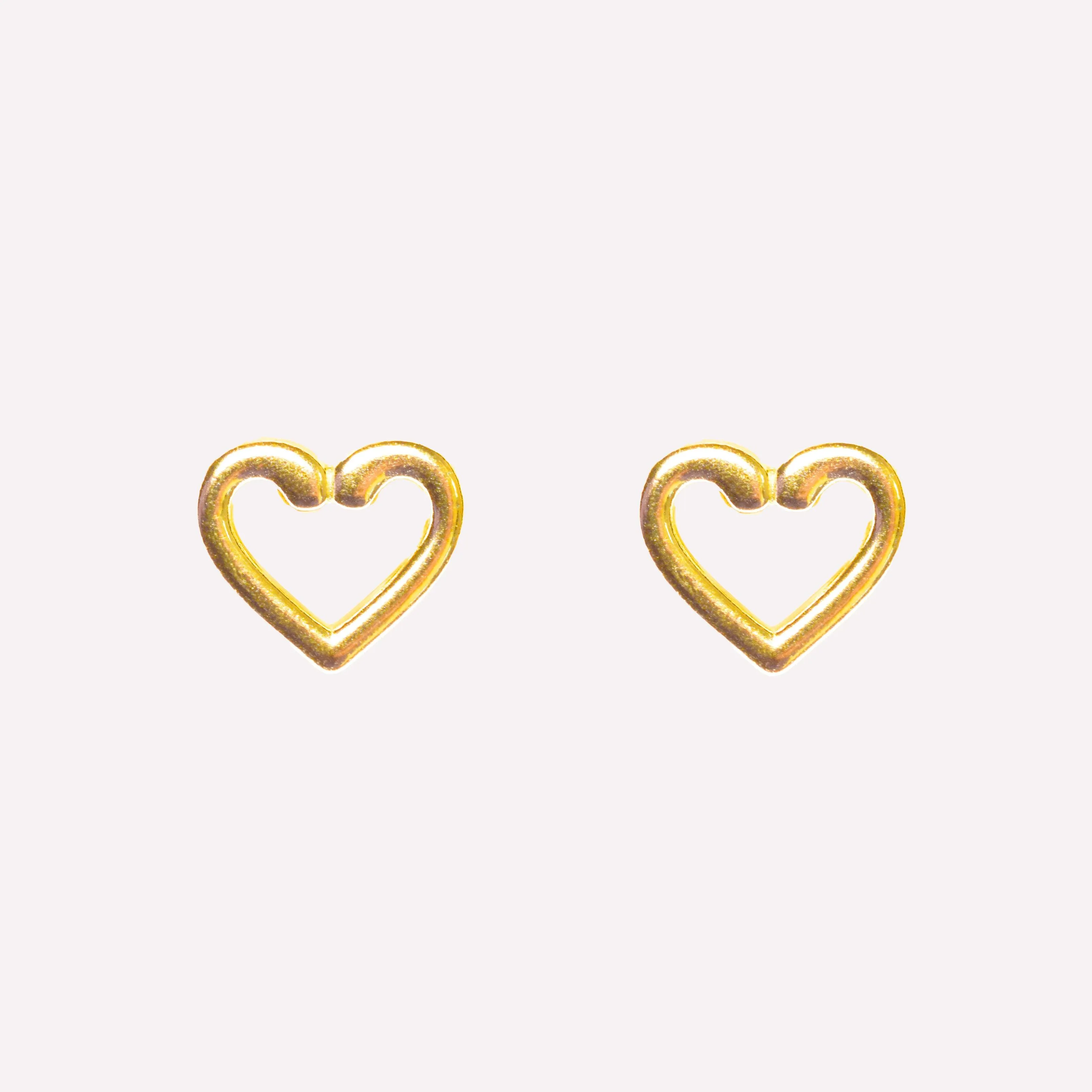 HEART STUD EARRINGS IN GOLD