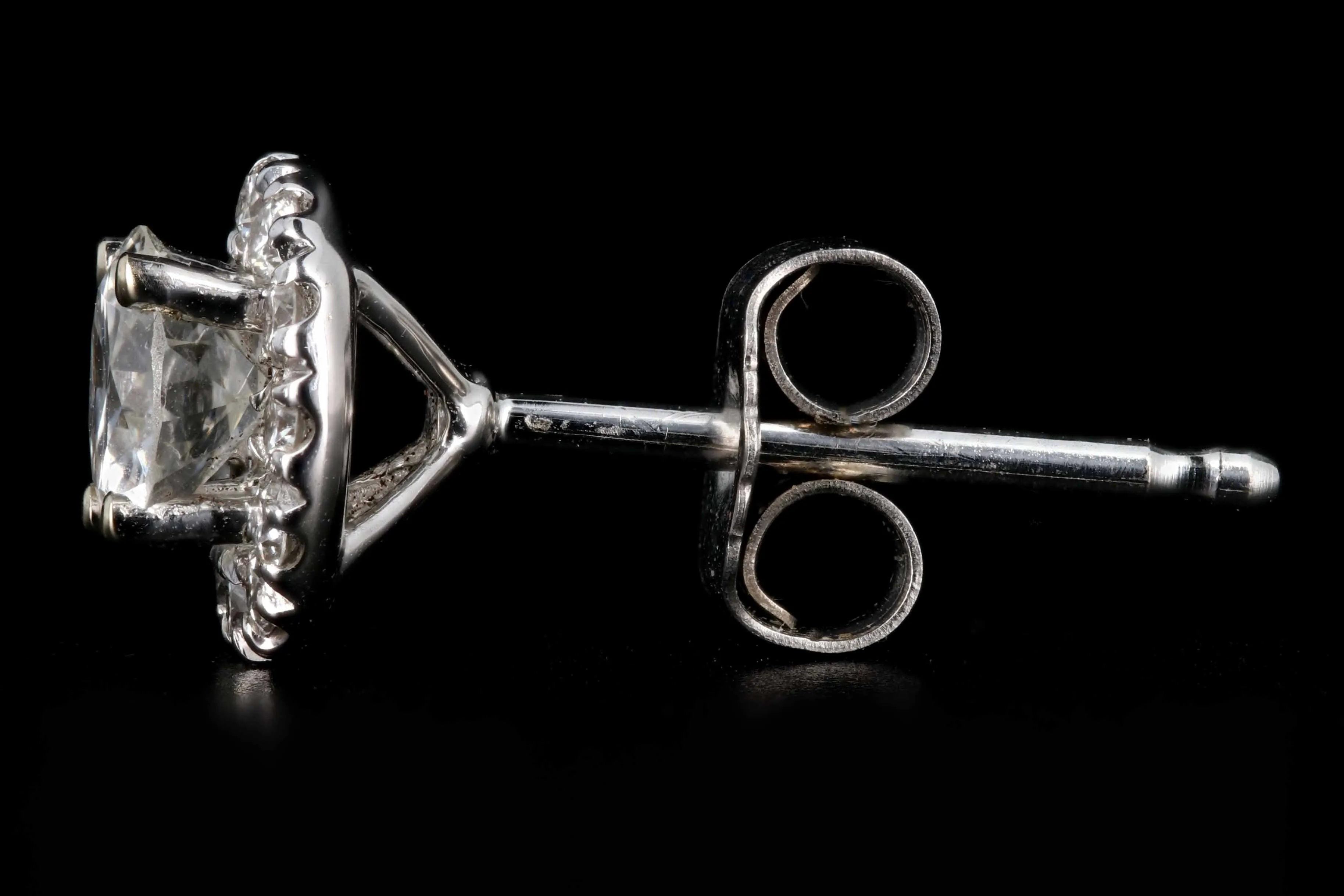 Modern 18K White Gold 1CTW Diamond Earrings