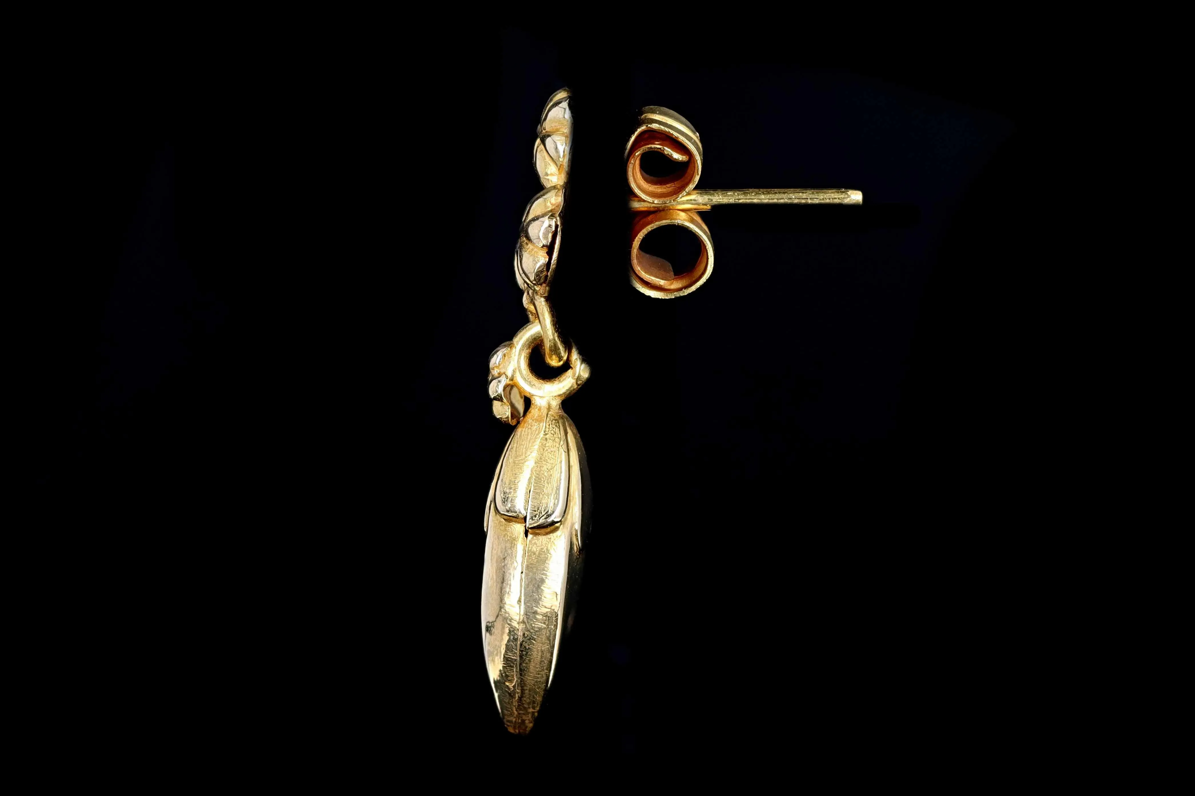 Modern 21K Yellow Gold Earrings