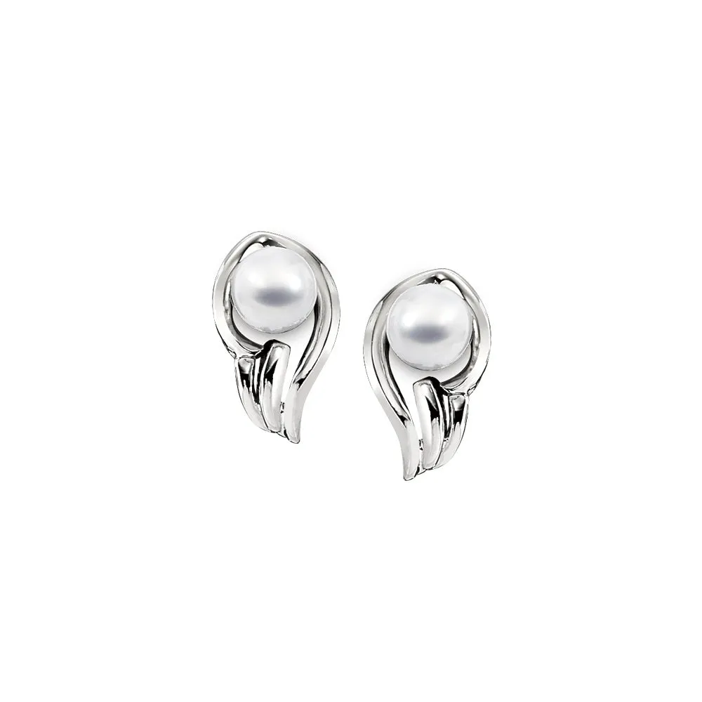 Modern Pearl Pendant