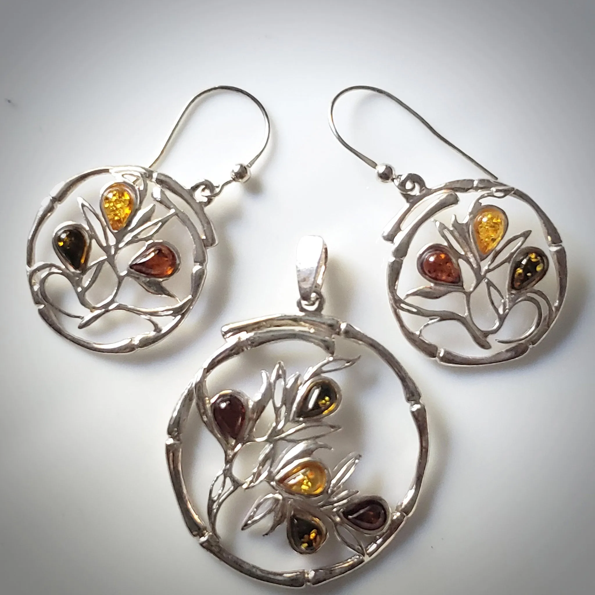 Modern Round Silver Pendant with Flower & Earrings Set