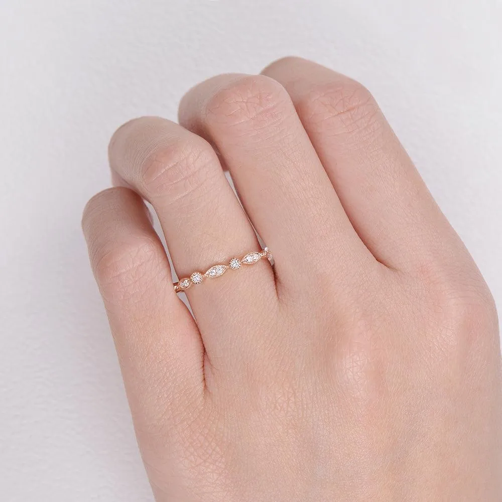 Moissanite Milgrain Dainty White/Rose Gold Ring