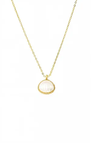Mother Of Pearl Sea Shell Pendant Necklace