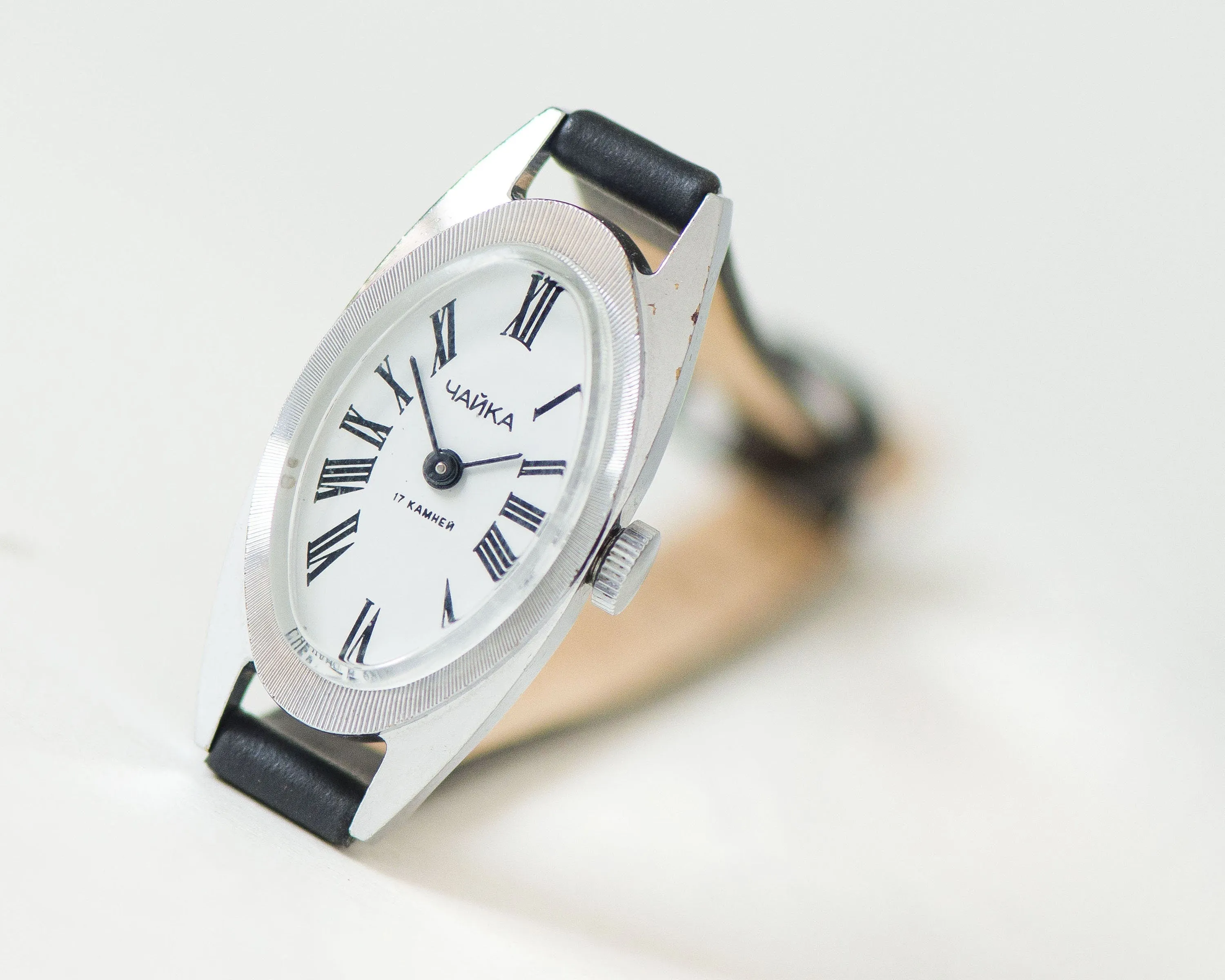 Oval face lady wristwatch Seagull, silver shade women watch small, Roman numerals 80s modern lady wrist watch, new genuine leather strap