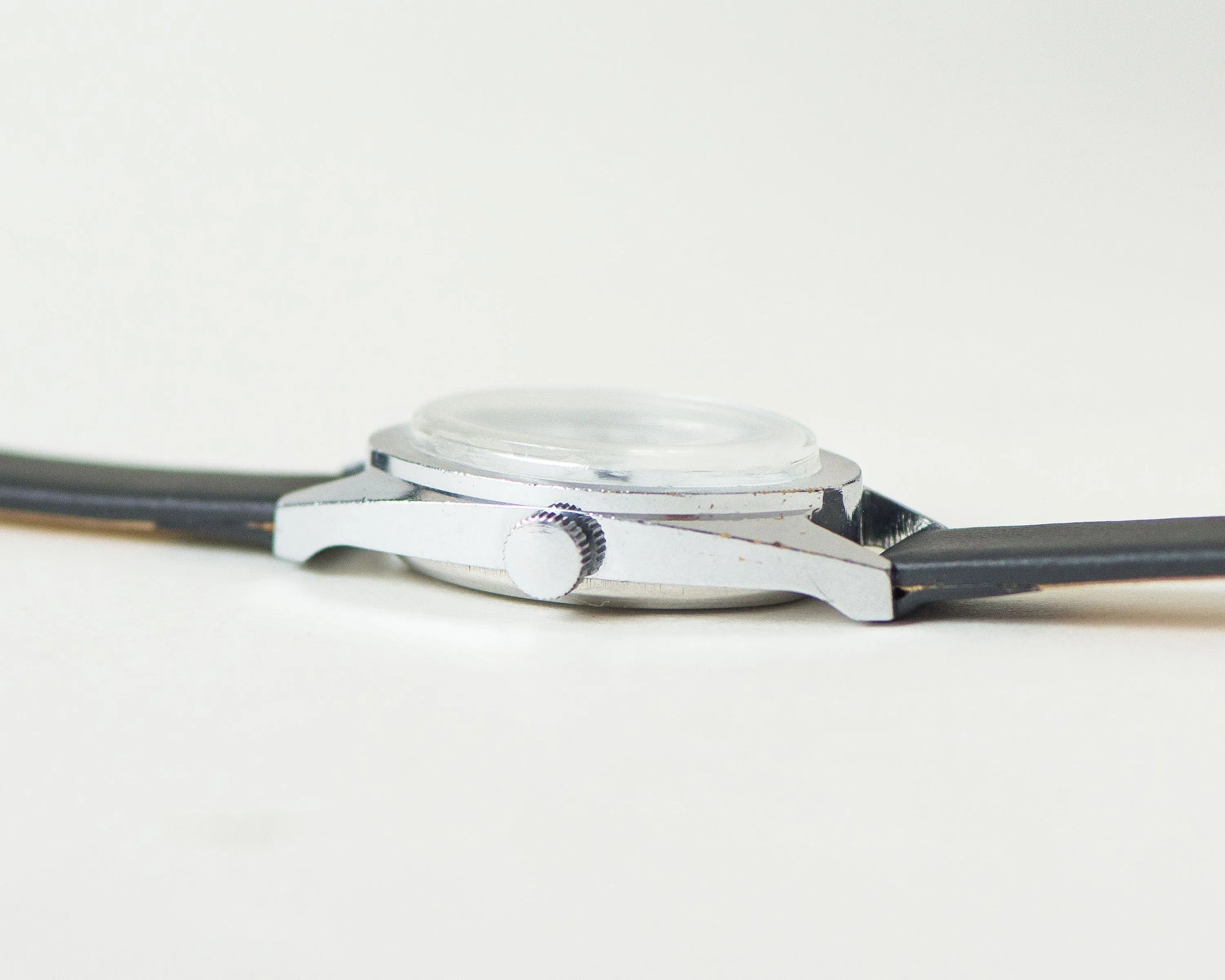 Oval face lady wristwatch Seagull, silver shade women watch small, Roman numerals 80s modern lady wrist watch, new genuine leather strap