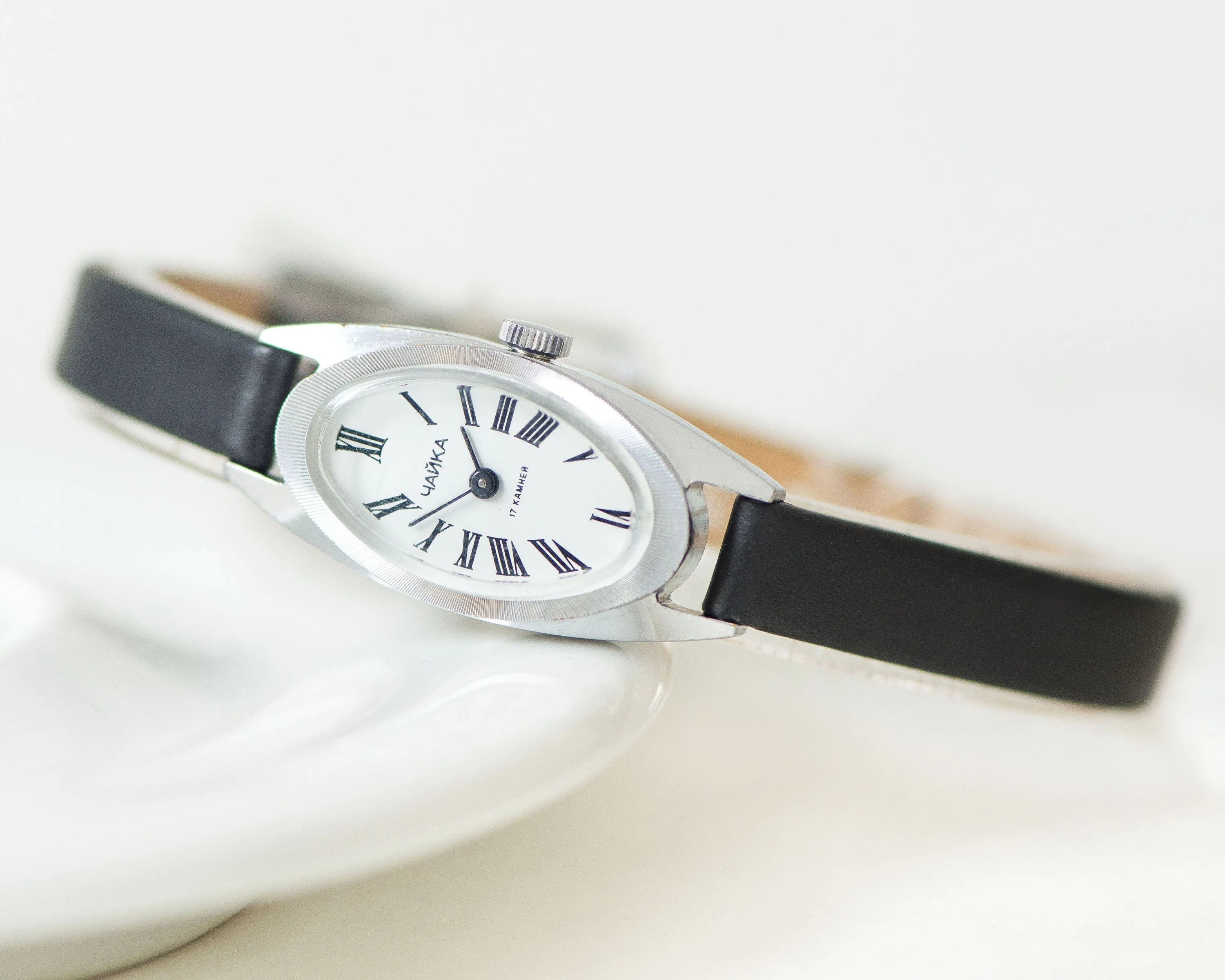 Oval face lady wristwatch Seagull, silver shade women watch small, Roman numerals 80s modern lady wrist watch, new genuine leather strap