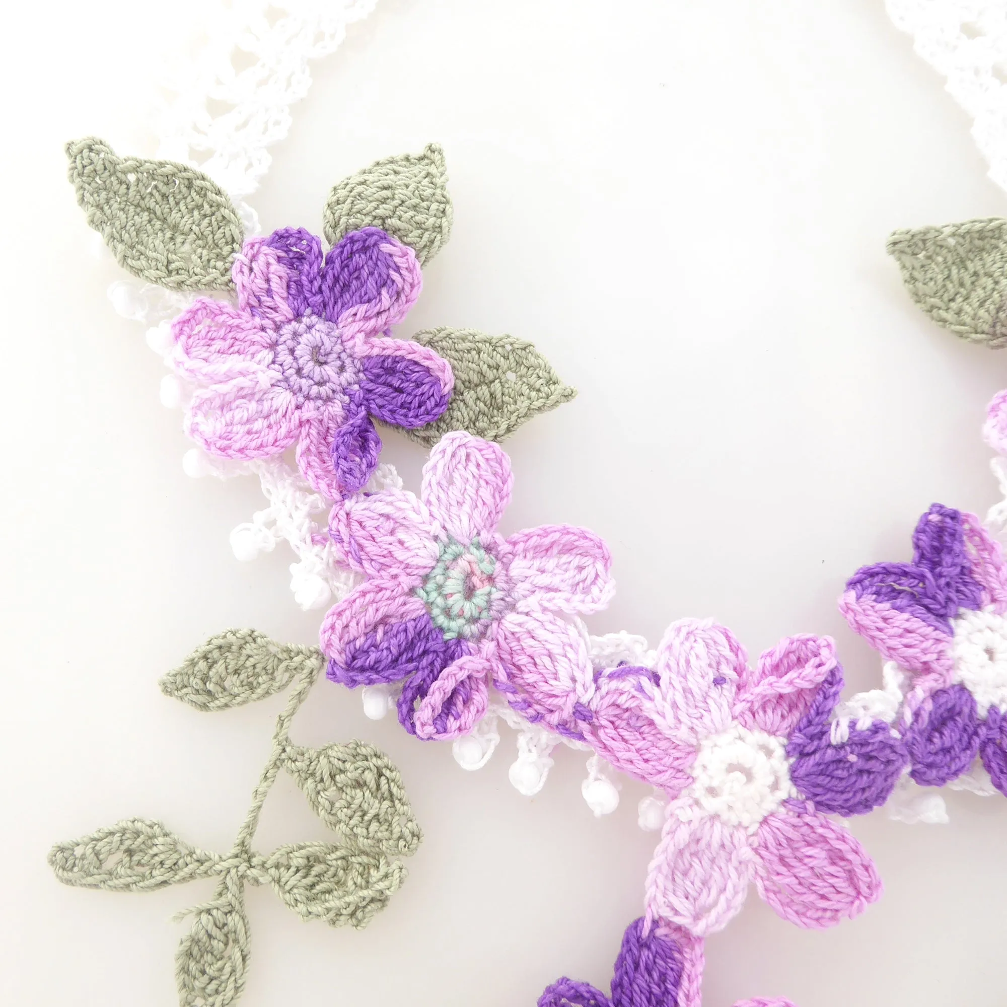 Purple daisy necklace