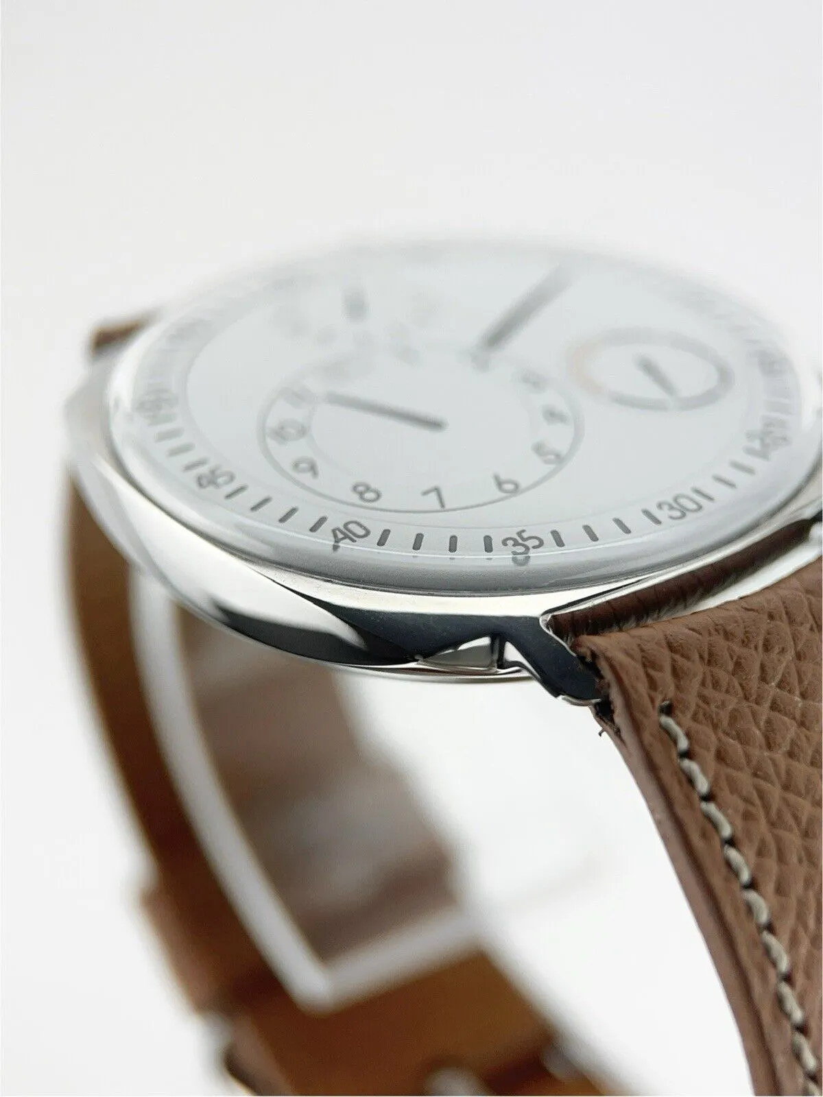 Ressence Slim Titanium White Dial 42mm Automatic Movement Men’s Watch Type 1