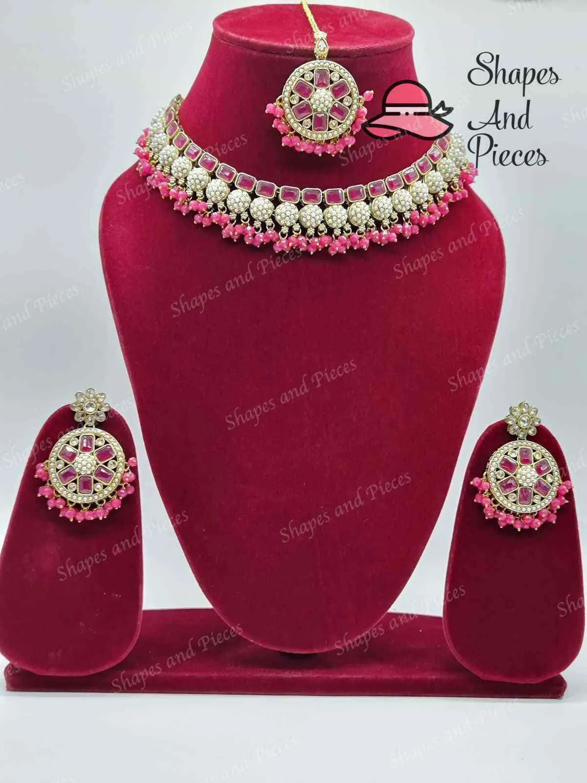 Riiva Necklace Set