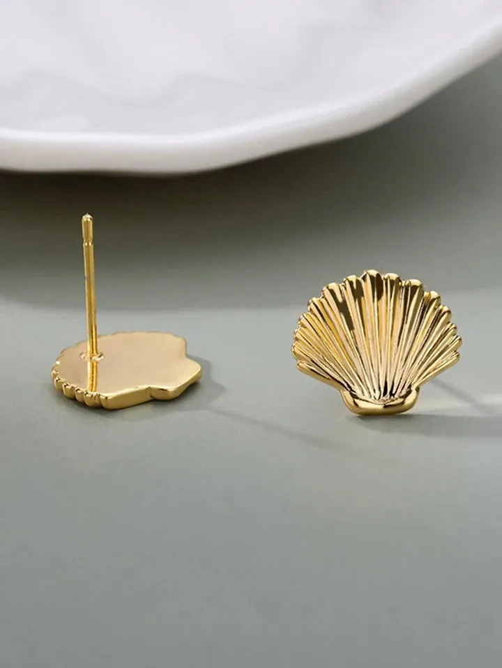 SHELL STUD EARRINGS - GOLD