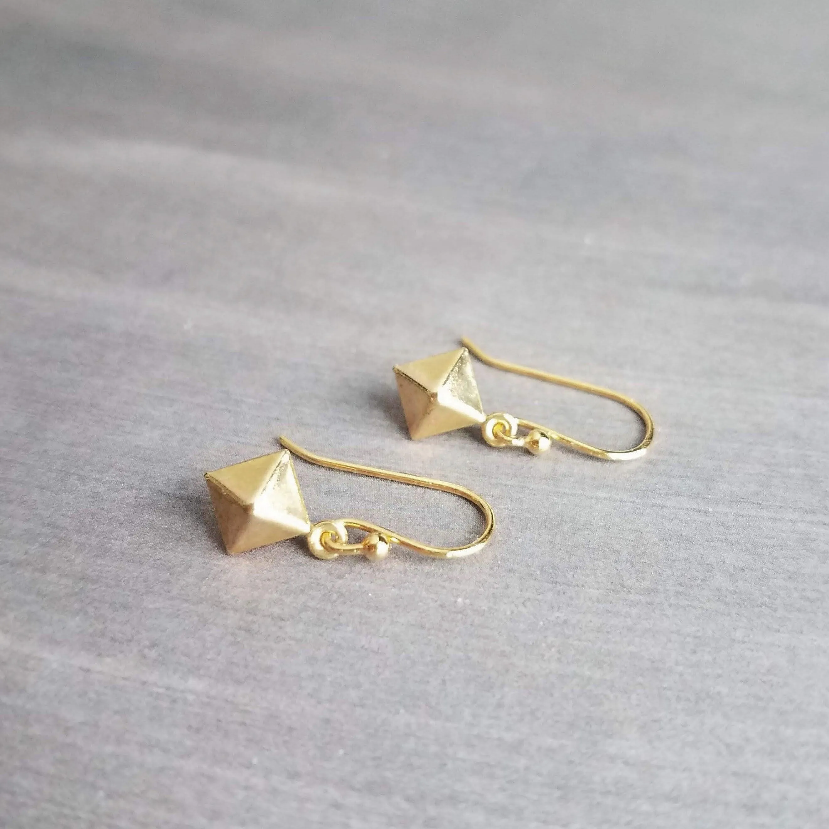 Small Gold Diamond Earrings, double pyramid earring, octahedron earring, diamond shape earring, spear earring, triangular, modern earring