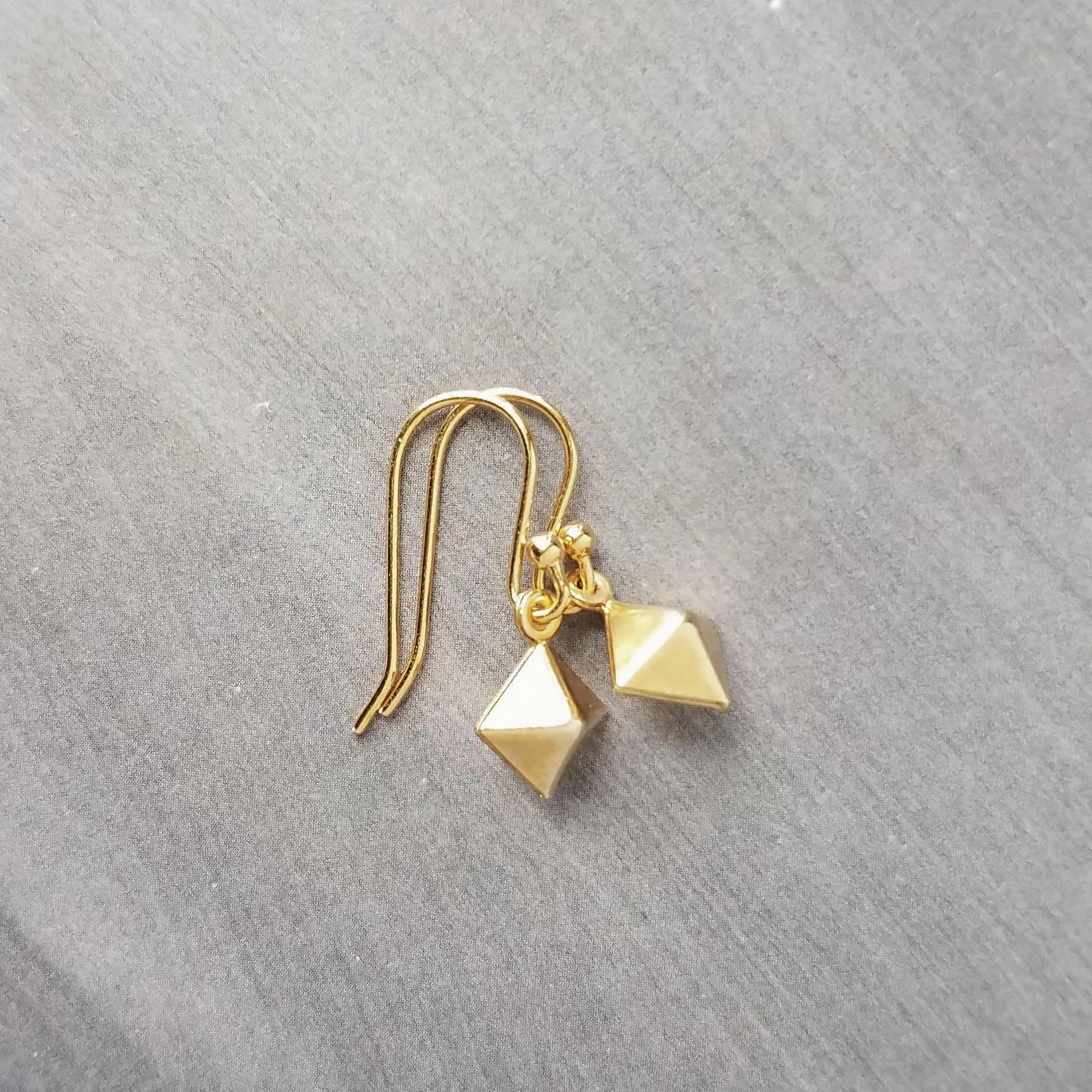 Small Gold Diamond Earrings, double pyramid earring, octahedron earring, diamond shape earring, spear earring, triangular, modern earring