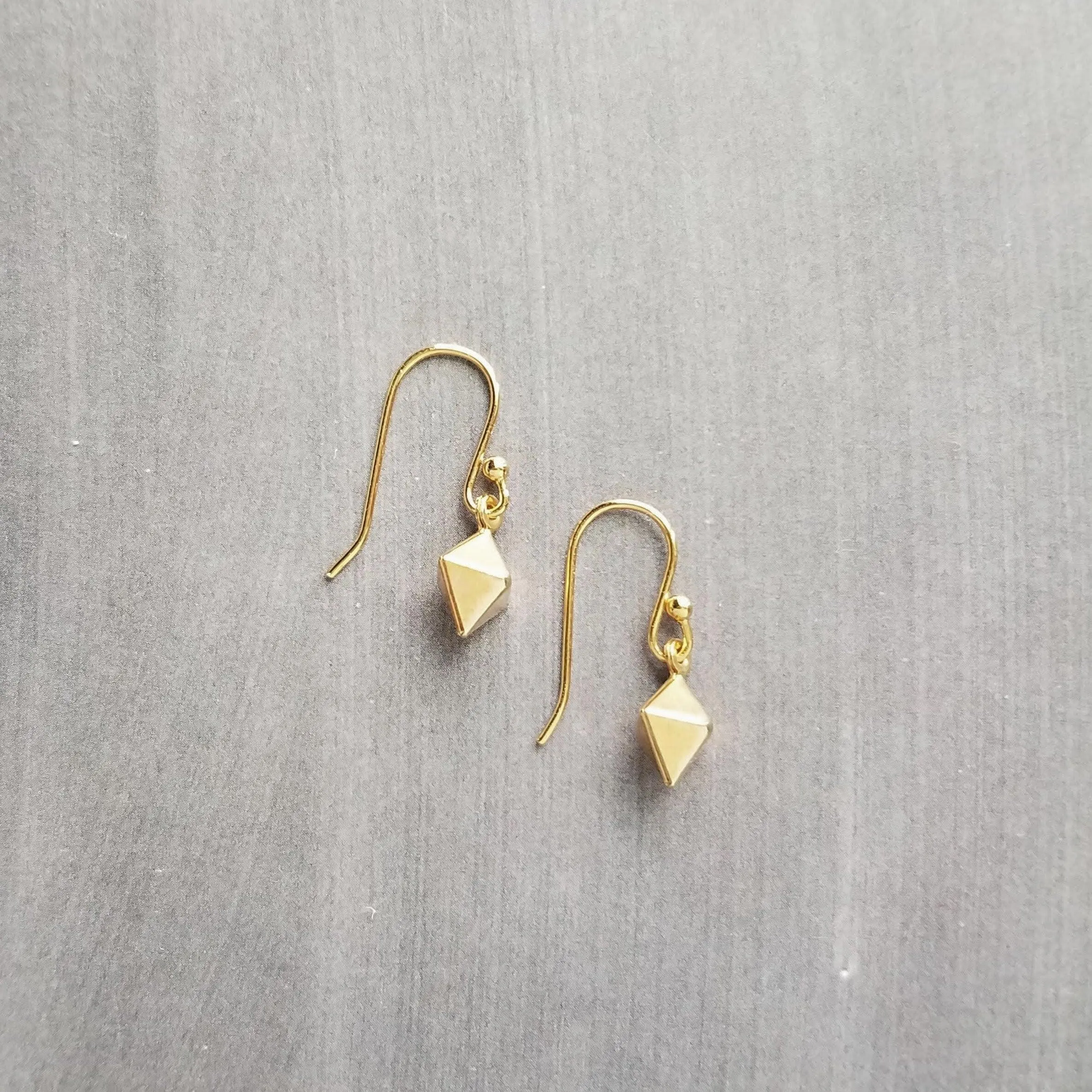 Small Gold Diamond Earrings, double pyramid earring, octahedron earring, diamond shape earring, spear earring, triangular, modern earring