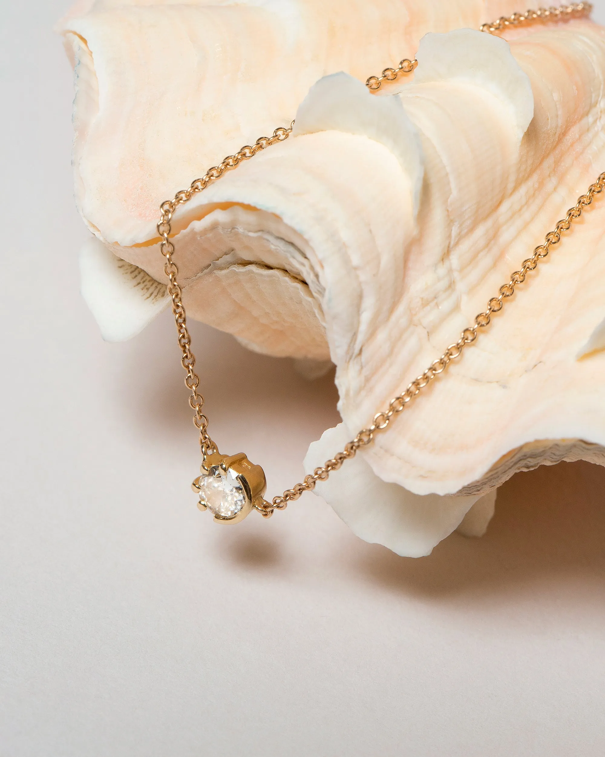 Sun & Moon Necklace - Grand White Diamond