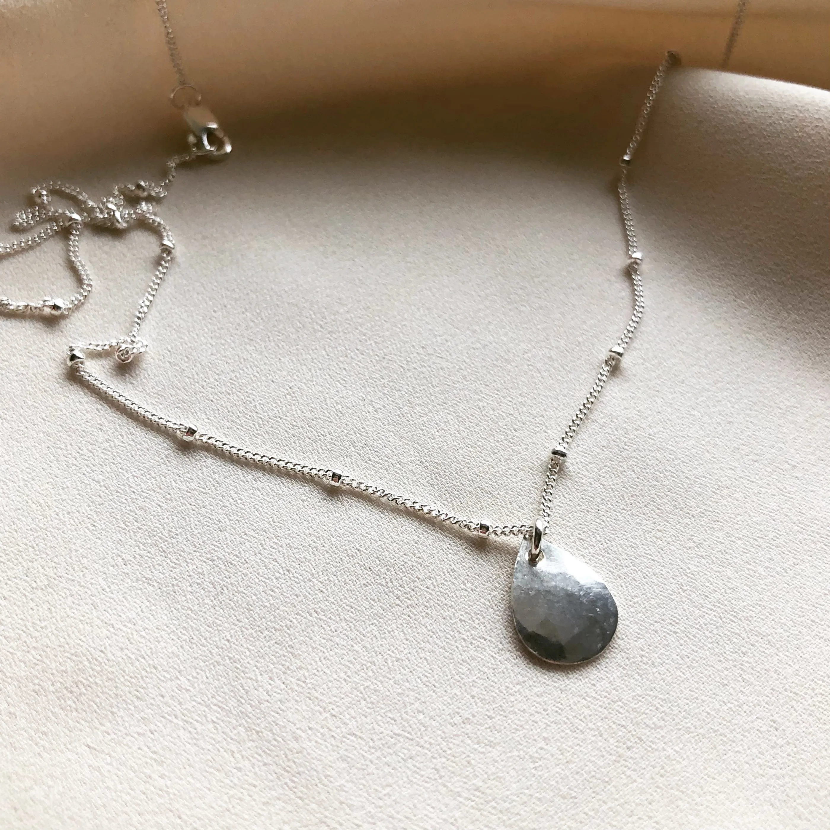 SYRENI NECKLACE