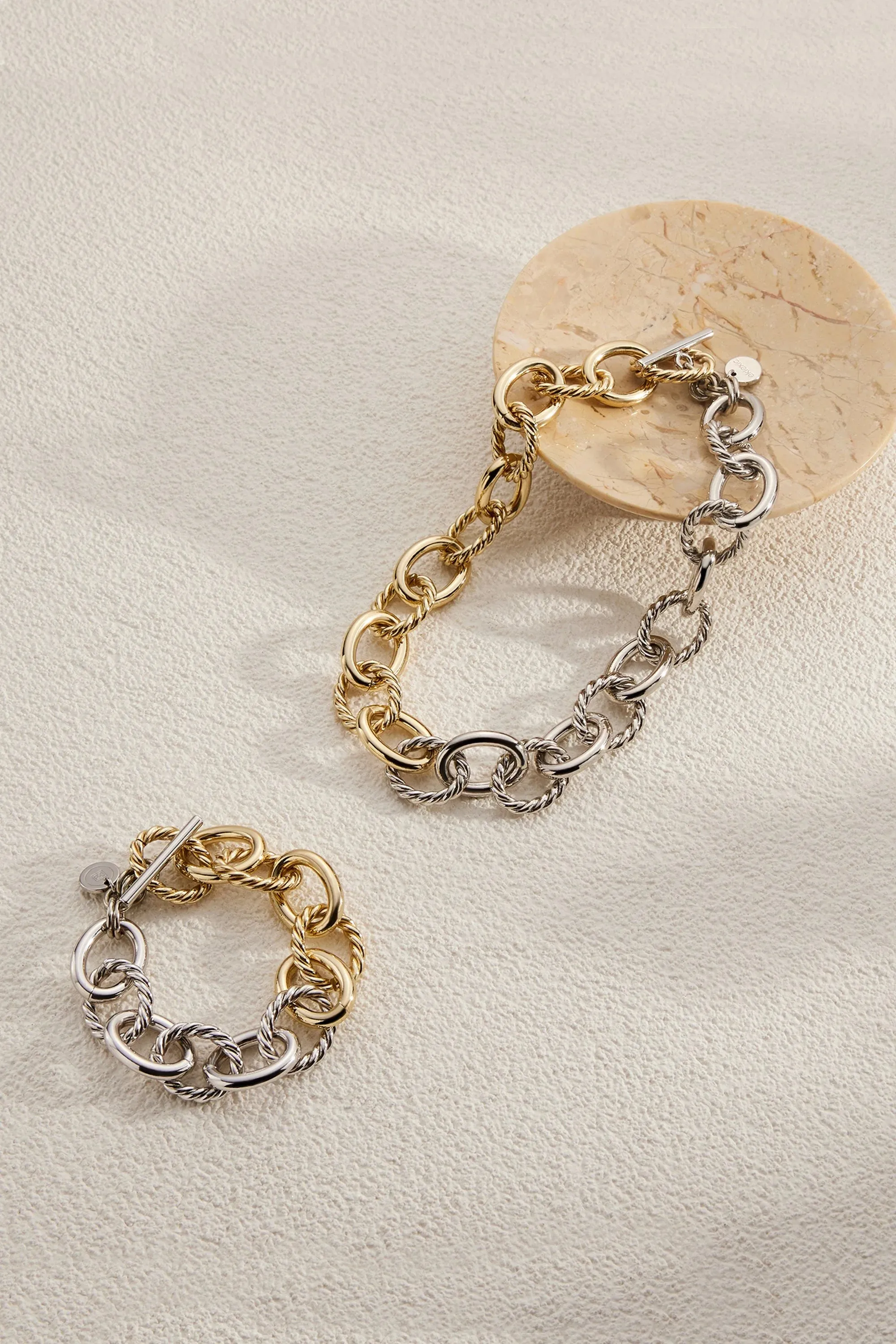 Two Toned Xl Alternating Twisted Link Toggle Necklace