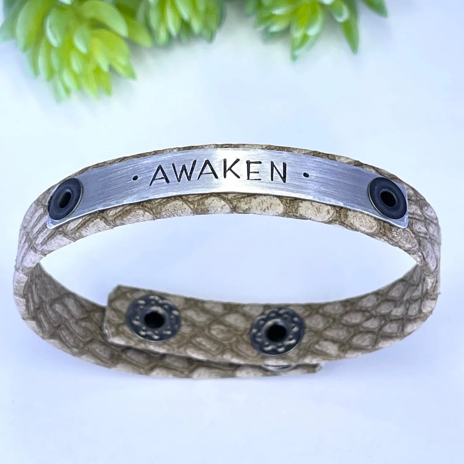 (Wholesale) BUNDLE: Earthy 2024 Inspo | 32 Bracelets | Save $75