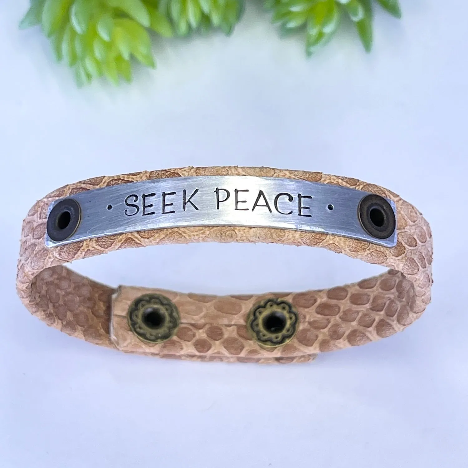 (Wholesale) BUNDLE: Earthy 2024 Inspo | 32 Bracelets | Save $75